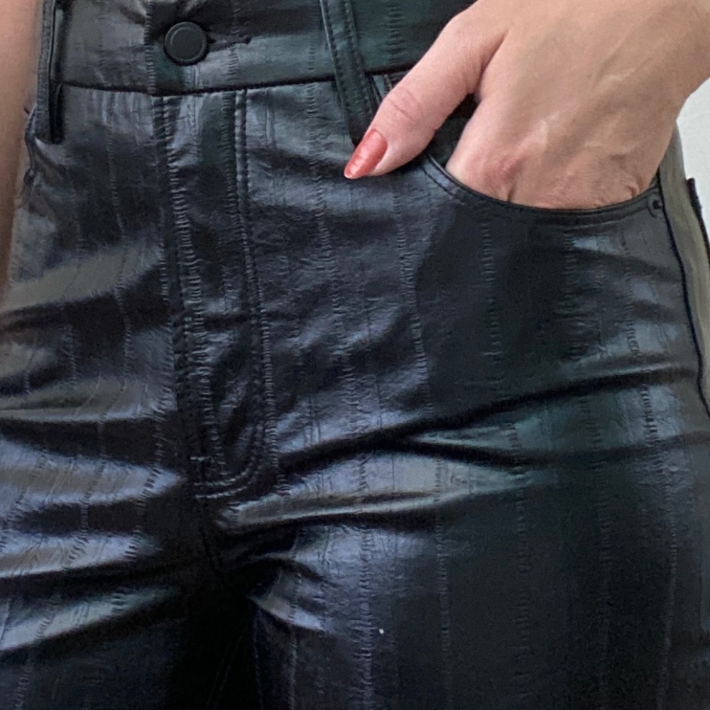 NWOT Better Than Leather Good Icon Good American Faux Vegan Pants - 6/28 - Picture 5 of 8